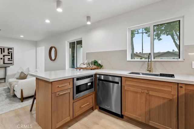 6091 Navajo, Westminster, CA 92683