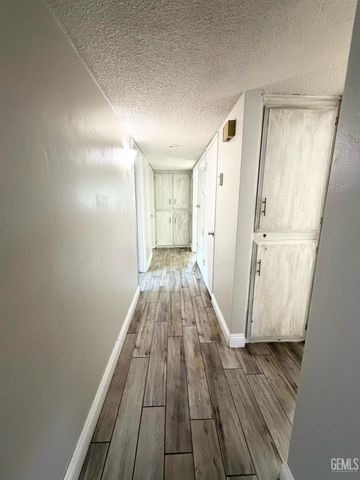 801 Rutherford Court, Bakersfield, CA 93308