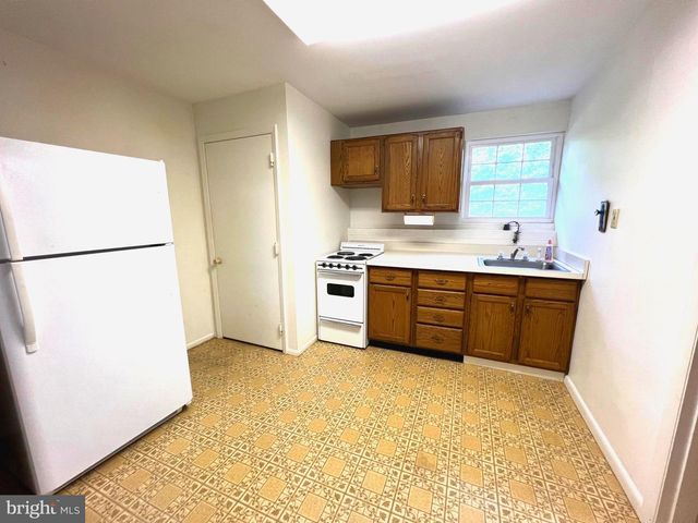 8531 SOLOMONS ISLAND RD, Owings, MD 20736