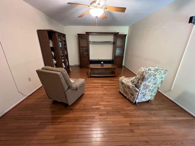 8531 SOLOMONS ISLAND RD, Owings, MD 20736