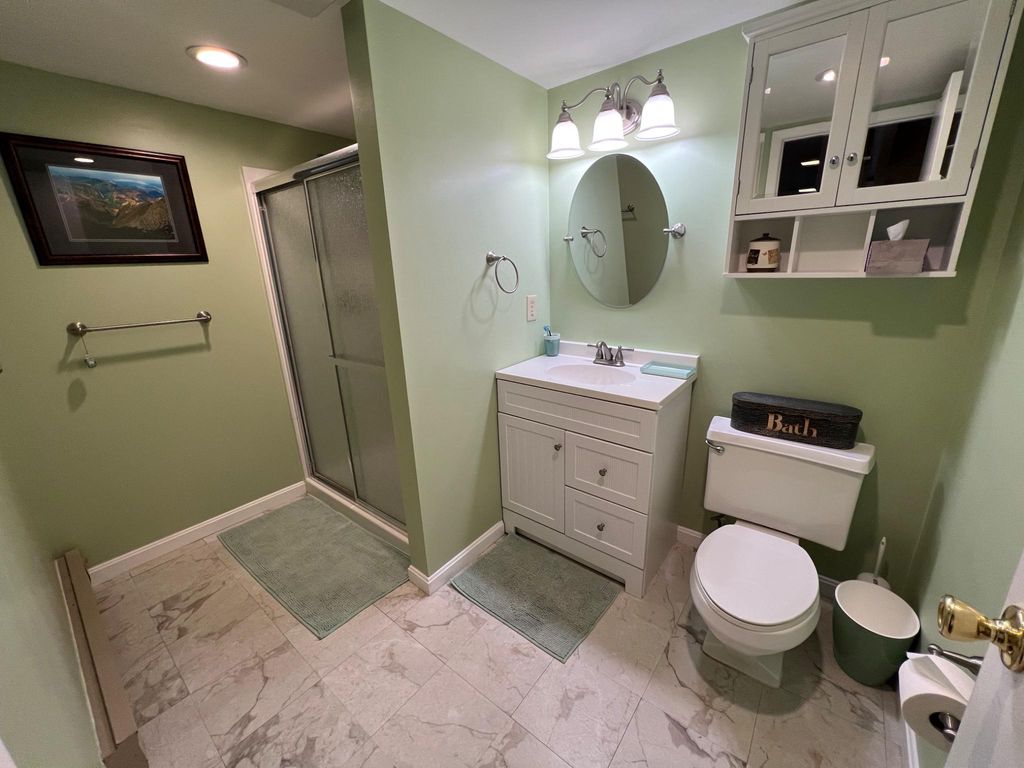 Image 10 of property listing at 8531 SOLOMONS ISLAND RD, Owings, MD 20736