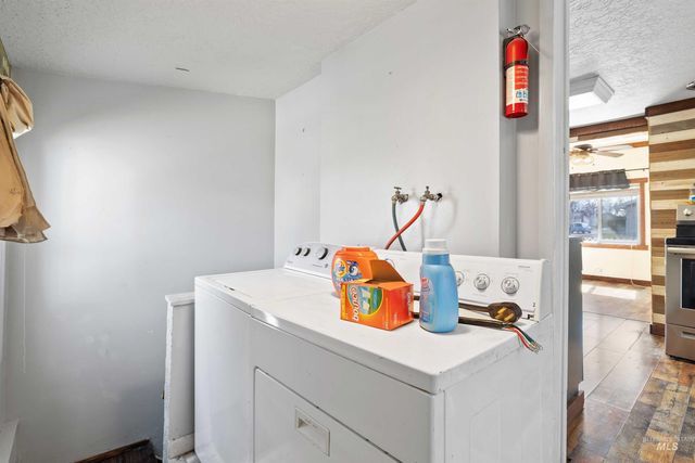 1437 4th Ave E, Twin Falls, ID 83301