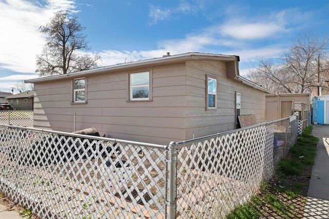 1437 4th Ave E, Twin Falls, ID 83301