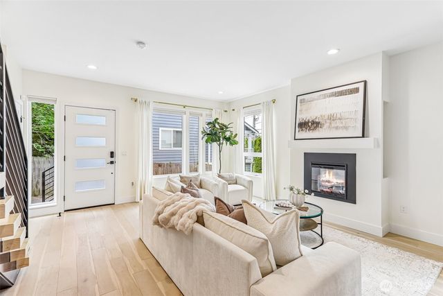 4128 3rd Avenue NW, Seattle, WA 98107