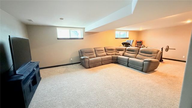 6327 Prairie Sage, Cedar Rapids, IA 52404