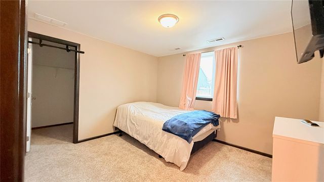 6327 Prairie Sage, Cedar Rapids, IA 52404