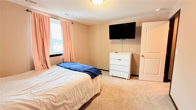 6327 Prairie Sage, Cedar Rapids, IA 52404