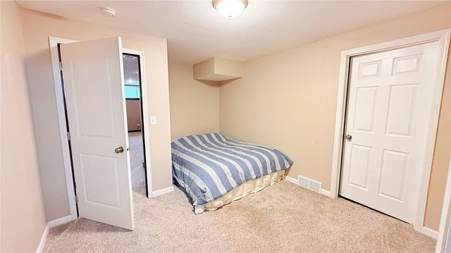 6327 Prairie Sage, Cedar Rapids, IA 52404