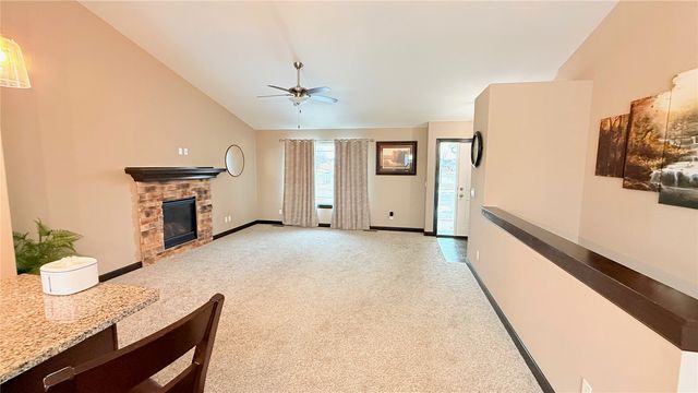 6327 Prairie Sage, Cedar Rapids, IA 52404