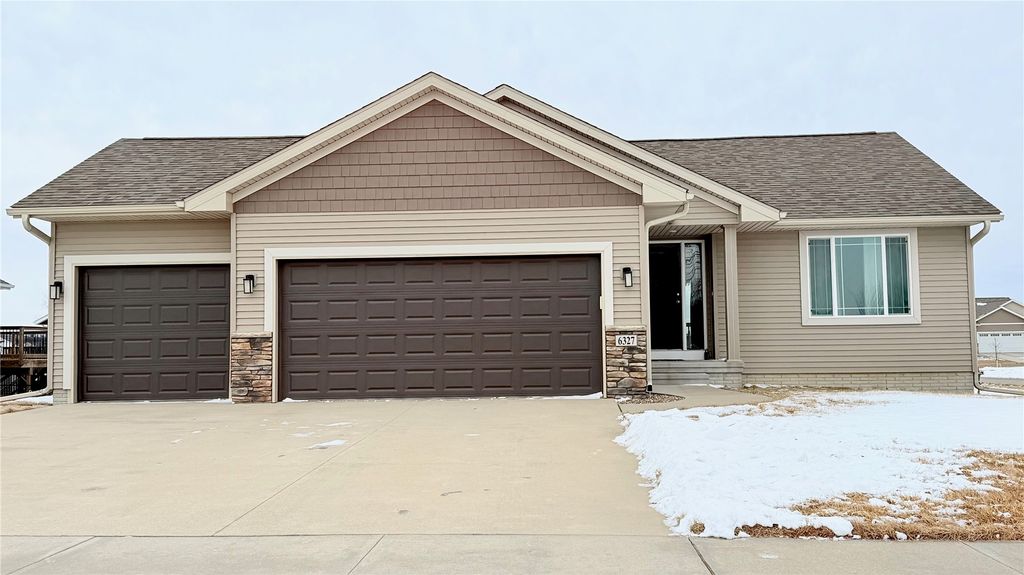 6327 Prairie Sage, Cedar Rapids, IA 52404
