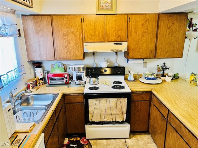 3508 Rio Robles Drive C, North Las Vegas, NV 89030