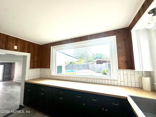 5951 CLIFTON Avenue, Jacksonville, FL 32211