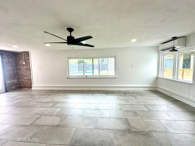 5951 CLIFTON Avenue, Jacksonville, FL 32211