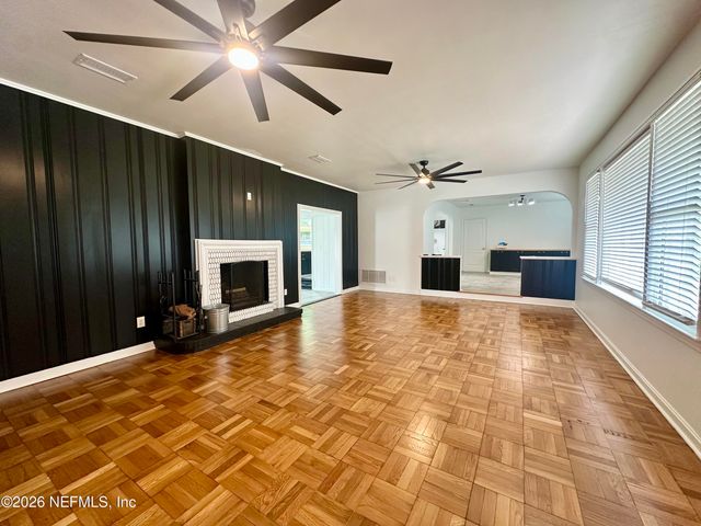5951 CLIFTON Avenue, Jacksonville, FL 32211