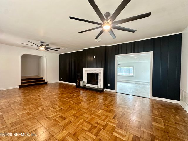 5951 CLIFTON Avenue, Jacksonville, FL 32211
