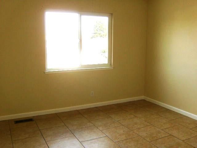 1712 Madrid Circle, Salinas, CA 93906