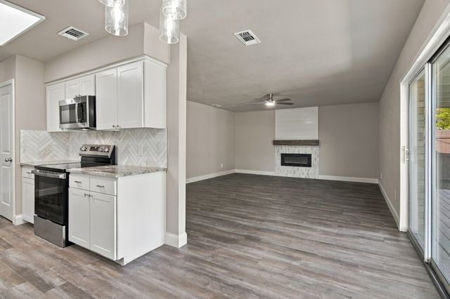 7025 Lincolnshire Lane, North Richland Hills, TX 76182