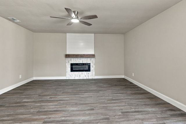 7025 Lincolnshire Lane, North Richland Hills, TX 76182