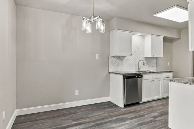7025 Lincolnshire Lane, North Richland Hills, TX 76182