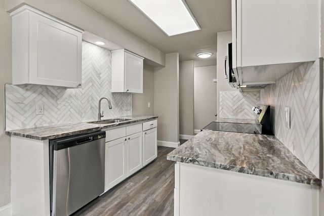 7025 Lincolnshire Lane, North Richland Hills, TX 76182
