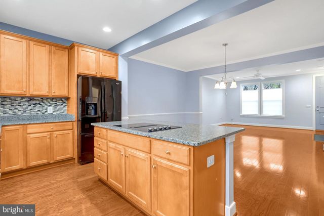 2093 LAURA MEWS PL, Alexandria, VA 22303