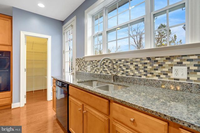 2093 LAURA MEWS PL, Alexandria, VA 22303
