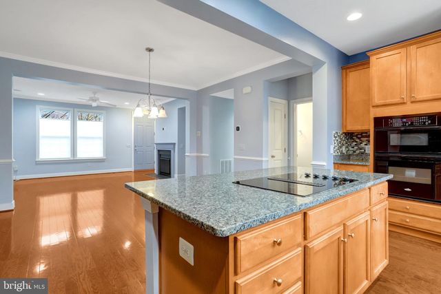 2093 LAURA MEWS PL, Alexandria, VA 22303