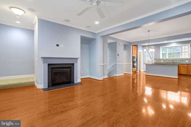 2093 LAURA MEWS PL, Alexandria, VA 22303