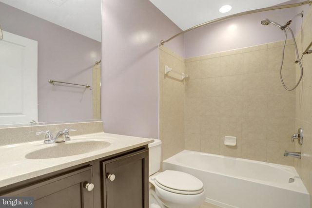 2093 LAURA MEWS PL, Alexandria, VA 22303