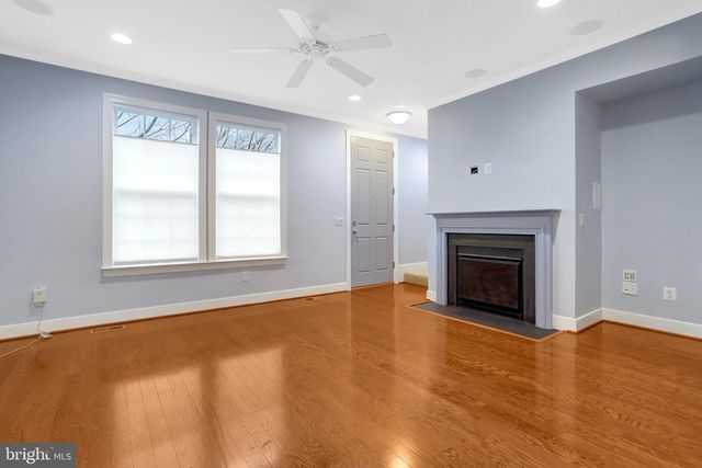 2093 LAURA MEWS PL, Alexandria, VA 22303