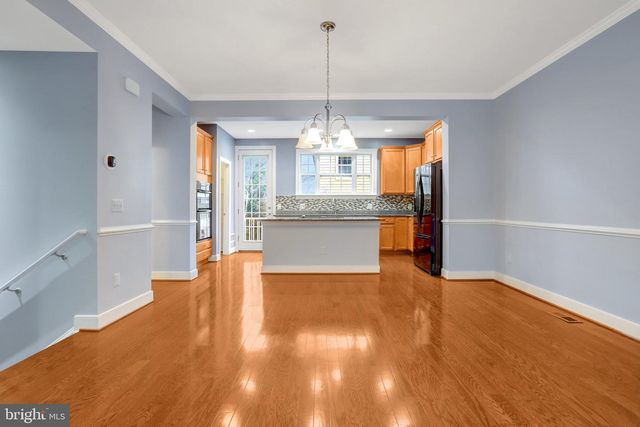 2093 LAURA MEWS PL, Alexandria, VA 22303