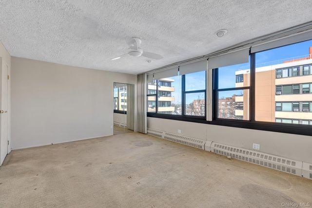 162-11 9th 7B, Beechhurst, NY 11357