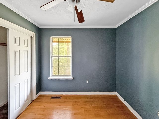 607 Cool Springs Rd, Morgantown, KY 42261