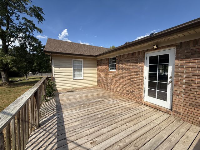 607 Cool Springs Rd, Morgantown, KY 42261