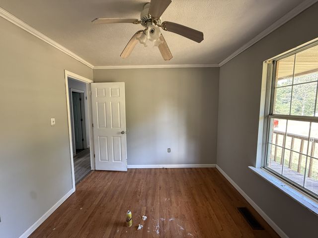 607 Cool Springs Rd, Morgantown, KY 42261