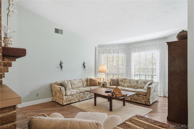2705 W Live Oak Street, Lecanto, FL 34461