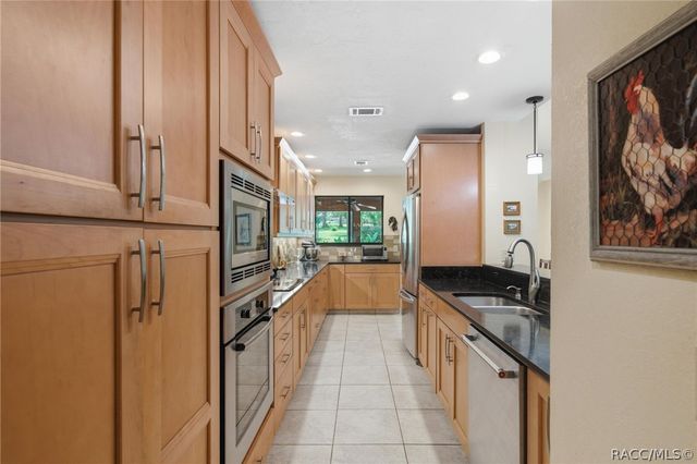 2705 W Live Oak Street, Lecanto, FL 34461