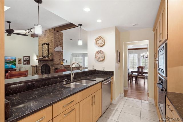 2705 W Live Oak Street, Lecanto, FL 34461