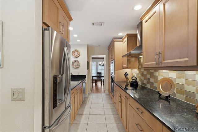 2705 W Live Oak Street, Lecanto, FL 34461