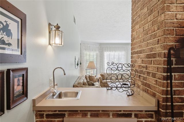 2705 W Live Oak Street, Lecanto, FL 34461