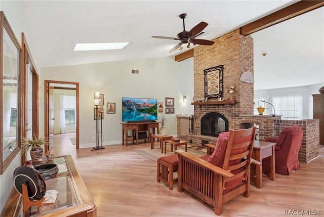 2705 W Live Oak Street, Lecanto, FL 34461