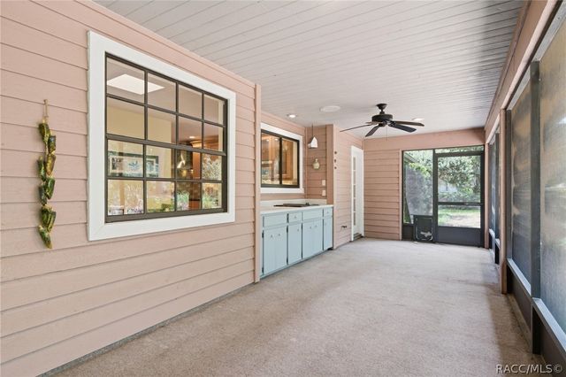 2705 W Live Oak Street, Lecanto, FL 34461