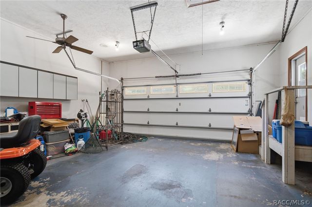 2705 W Live Oak Street, Lecanto, FL 34461
