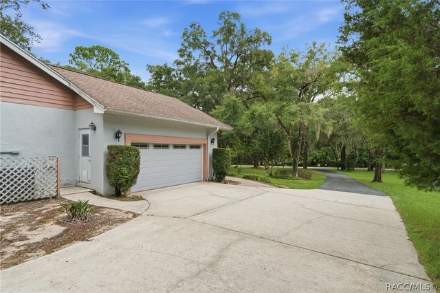 2705 W Live Oak Street, Lecanto, FL 34461