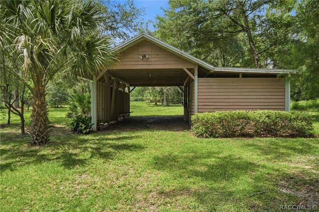 2705 W Live Oak Street, Lecanto, FL 34461