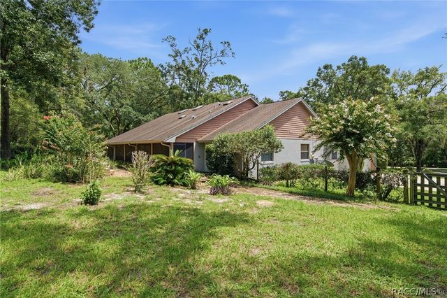 2705 W Live Oak Street, Lecanto, FL 34461