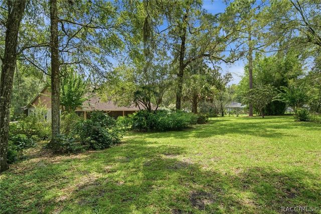 2705 W Live Oak Street, Lecanto, FL 34461