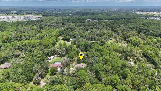 2705 W Live Oak Street, Lecanto, FL 34461