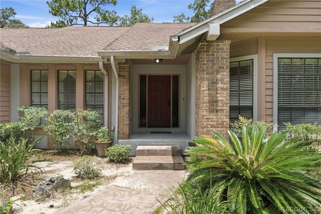2705 W Live Oak Street, Lecanto, FL 34461