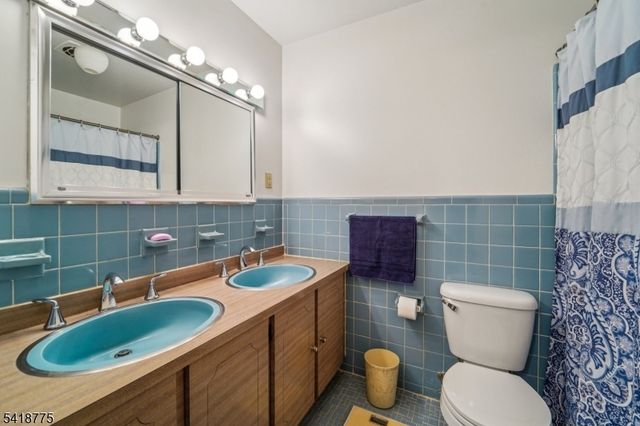 14 Eton Pl, Springfield Twp., NJ 07081